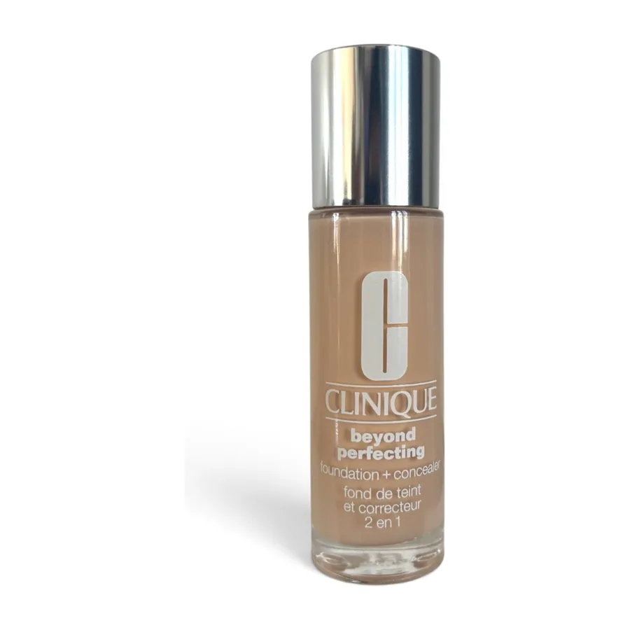 Clinique Beyond Perfecting Foundation + Concealer 30ml